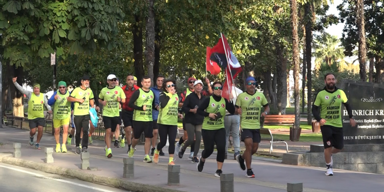 29 Ekim'e özel 29 kilometre koşu yaptılar