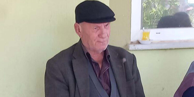 2'nci kattaki evinin balkonundan düşüp, öldü