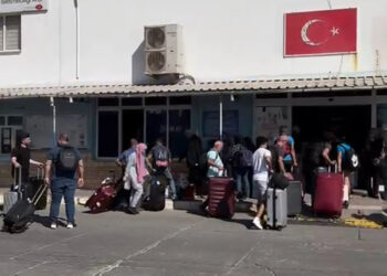 315 Lübnan vatadaşı, Mersin'e getirildi