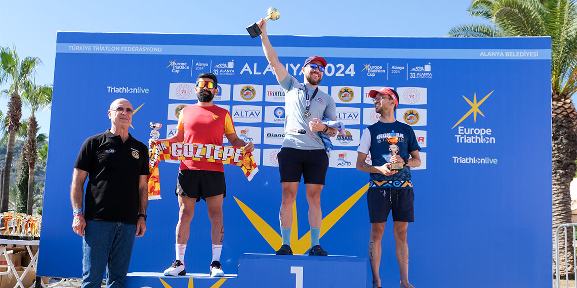 Alanya Avrupa Triatlonu; yaş grupları, elit erkek, elit kadın ve halk triatlonu kategorilerinde 26 ülkeden 367 sporcunun katılımıyla gerçekleştirildi.