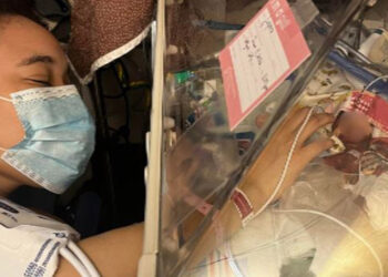 ABD'de bir aile erken doğan bebeklerinin ölümü için hastaneye dava açtı