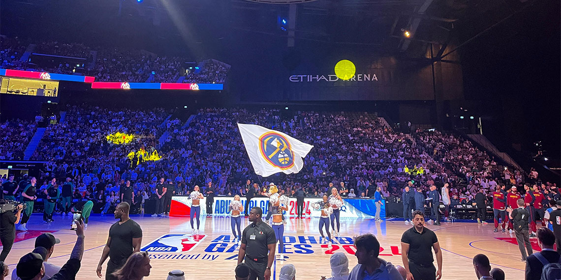 NBA’de yeni sezon öncesi Abu Dabi’de karşılaşan son şampiyonlar Boston Celtics ile Denver Nuggets’ın ikinci randevusunda da sonuç değişmedi. Celtics Nuggets’ı 130-104’lük skorla farklı mağlup etti.