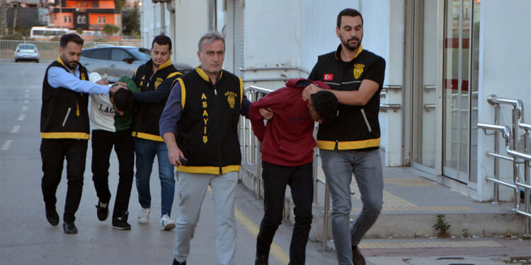 Ağabeyini yaralayan Samet'i öldüren şüpheli ile kuzeni tutuklandı 