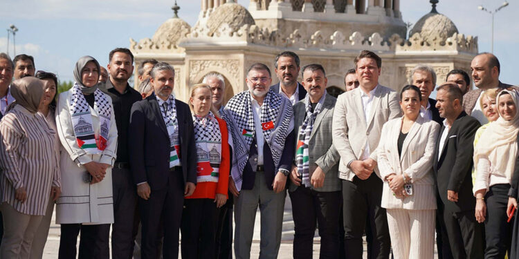 AK Parti İzmir İl Başkanlığı'ndan İsrail'e katliam tepkisi