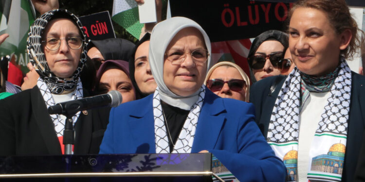 AK Parti Kadın Kolları üyelerinden Filistin'e destek açıklaması