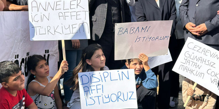 Mahkum yakınları genel af istiyor