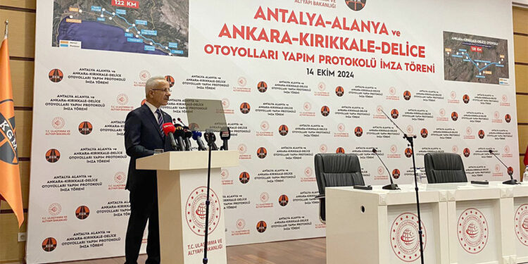 Ankara-Kırıkkale-Delice Otoyolu yapım protokolü imzalandı