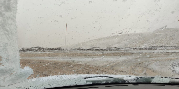 Ağrı'da kar, yağmur ve dolu etkili oldu