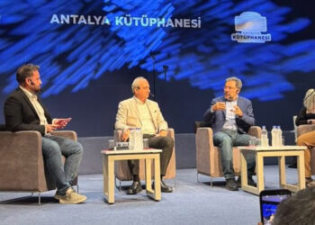Ahmet Ümit, Kepez'de Okurlarıyla Buluştu