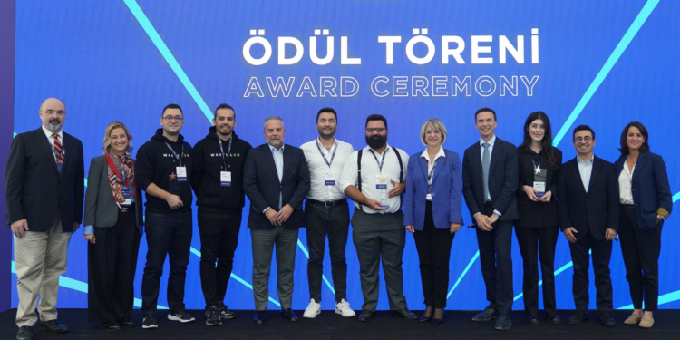 'Airport Innovation Days'de ilk 3'e giren girişimler ödüllendirildi