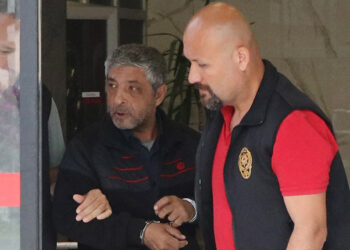Annesini öldürüp gardıroba saklayan sanığa ağırlaştırılmış müebbet