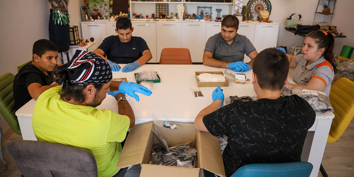 Antalya'daki okullarda 'Otizmli Bireyler Üretiyor' projesi