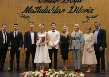Arca Tülüoğlu'ndan mutluluğa imza