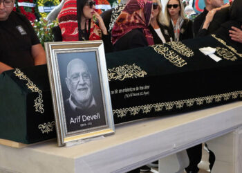 Arif Develi son yolculuğuna uğurlandı