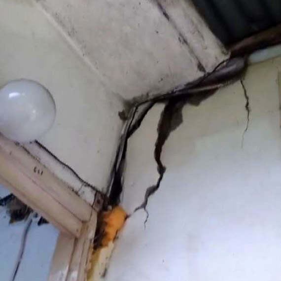 Artvin'de heyelan riski; çatlaklar oluşan 8 ev boşaltıldı