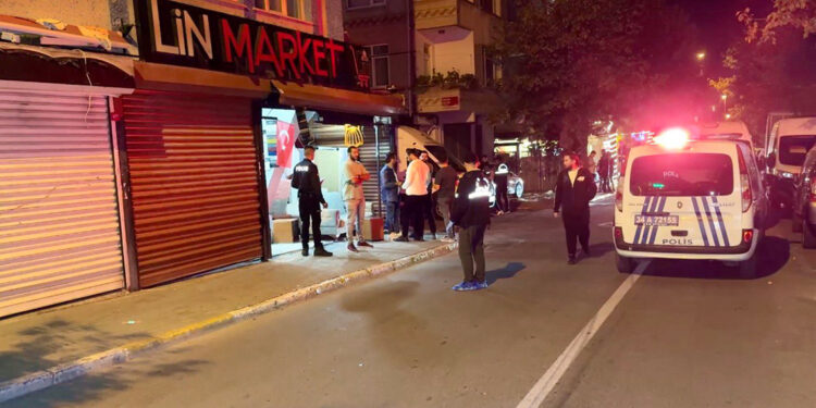 Avcılar'da binanın bodrumunda çuval içerisinde iki lav silahı bulundu