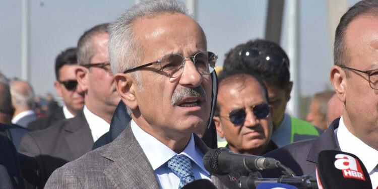 Aydın-Denizli Otoyolu ile 2 saat süren yolculuk süresi 55 dakikaya indi