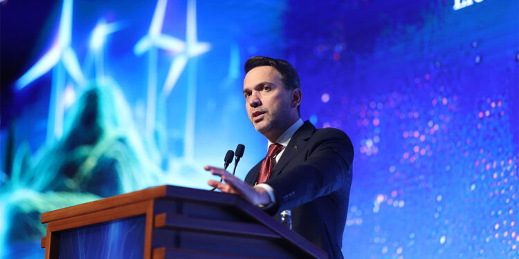 Birincil enerjide yüzde 16'lık tasarruf hedefliyoruz