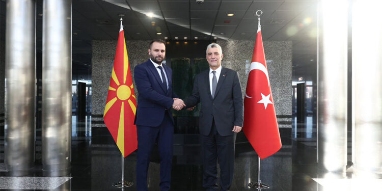 Bakan Bolat, Kuzey Makedonya Ekonomi ve Çalışma Bakanı ile görüştü