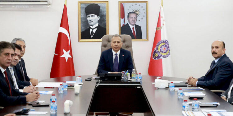 Kadınlara şiddet uygulamaya kalkanlara nefes aldırmayacağız