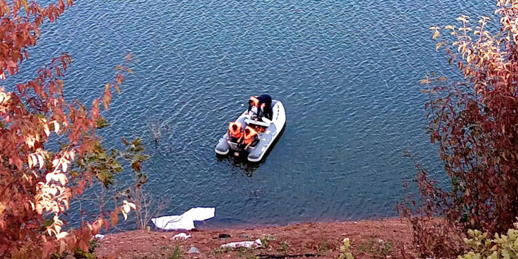 Babasultan baraj gölüne uçan otomobilin sürücüsü öldü