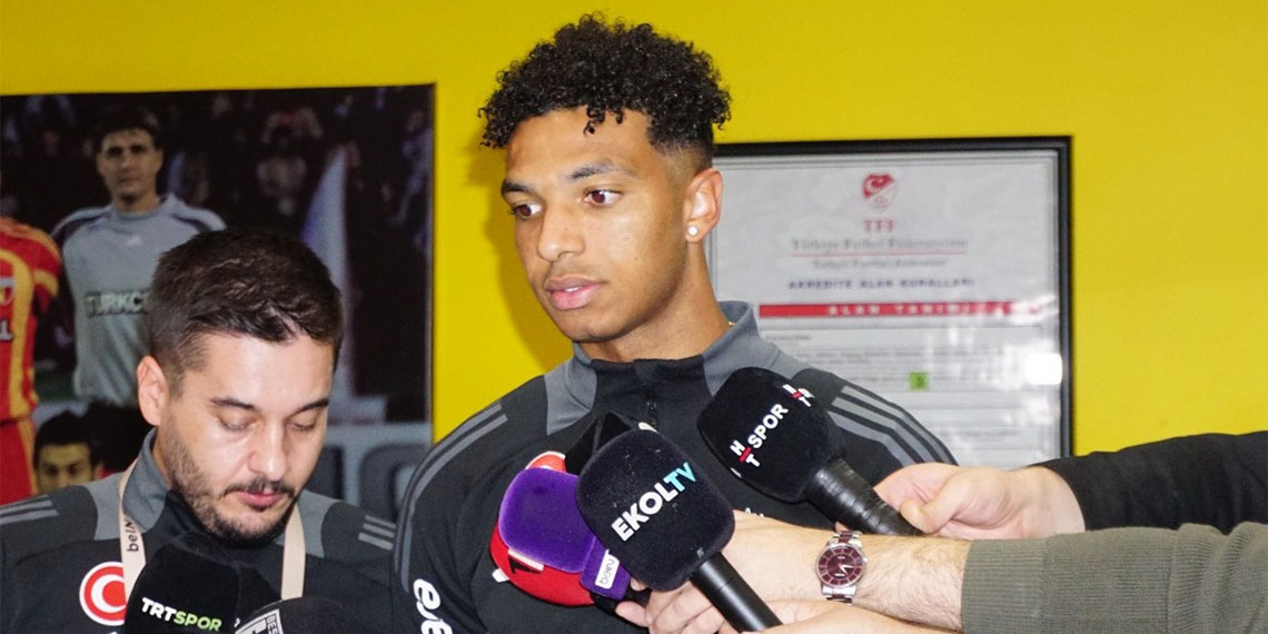 Beşiktaşlı futbolcu Cher Ndour, Kayserispor’u 3-0’lık skorla mağlup ettikleri müsabakanın ardından yaptığı açıklamada, “Süper Lig zor bir lig. Rekabetin çok olduğu bir lig. Bugün de gördüğünüz gibi kazanmak kolay değil. Her maç çok zor. Umarım şampiyon biz olacağız” dedi.