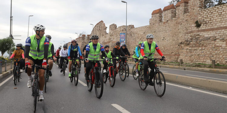 6. Tarihi Yarımada Bisiklet turunda pedal çevirdiler