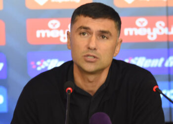 Burak Yılmaz Beşiktaş maçı sonrası istifa etti