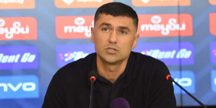 Burak Yılmaz Beşiktaş maçı sonrası istifa etti