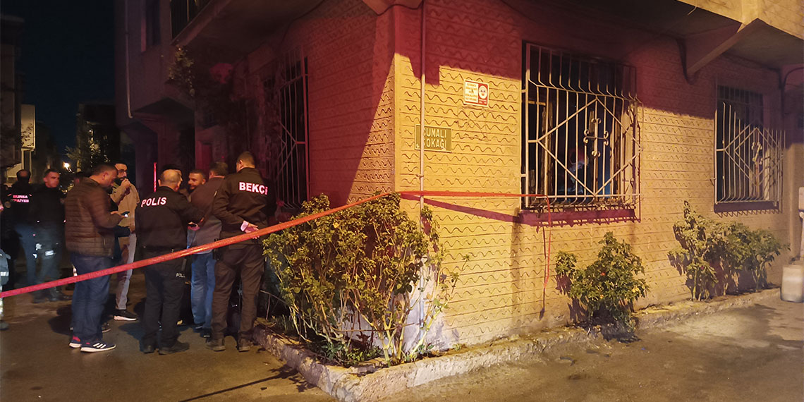 Bursa'da ev yangınında, felçli olduğu için yatağa bağımlı olan Muhammet Çalışkan (70), ağır yaralandı.