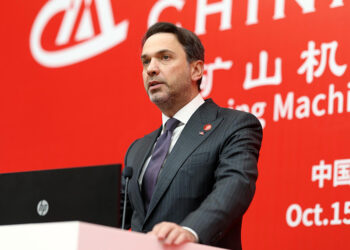 Bakan Bayraktar, Uluslararası Madencilik Konferansı’na katıldı
