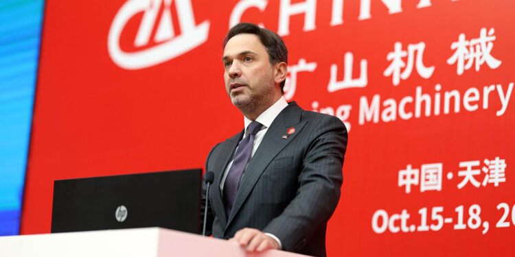 Bakan Bayraktar, Uluslararası Madencilik Konferansı’na katıldı