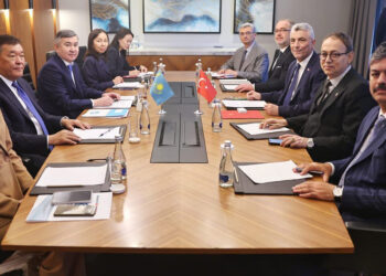 Bakan Bolat, Kazakistan Başbakan Yardımcısı ile görüştü