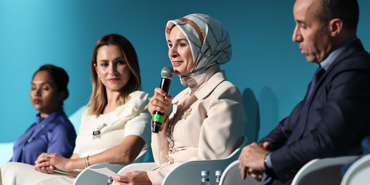 Bakan Göktaş, 'Aile ve Çağdaş Megatrendler Konferansı'nda konuştu