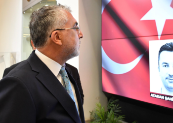 Bakan Işıkhan'dan TUSAŞ çalışanlarına başsağlığı ziyareti