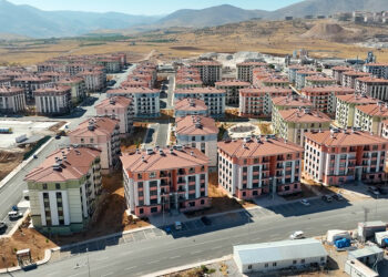 Bakan Kurum, Malatya İkizce'deki deprem konutlarını paylaştı