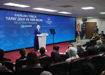 Bakanlıktan, Kadınlara Yönelik Yapay Zeka ve Veri Bilimi Geliştirme Programı