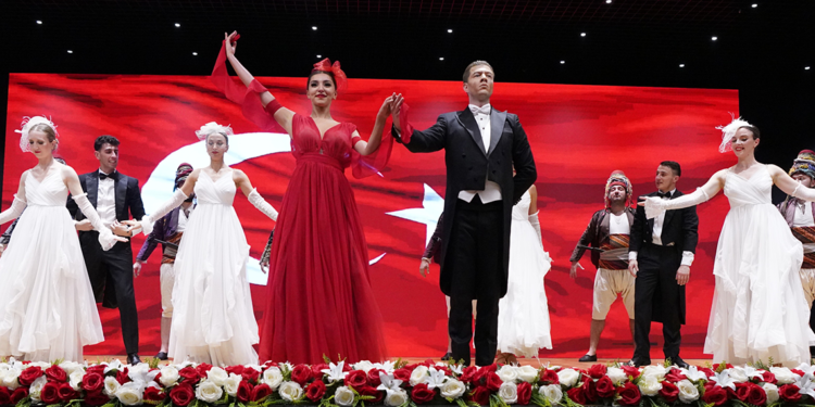 Beylikdüzü'nde Cumhuriyet Resepsiyonu düzenlendi