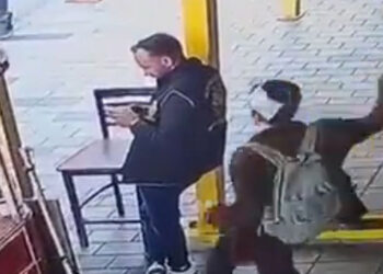 Beyoğlu'nda bıçaklı saldırıya uğrayan polis taburcu edildi