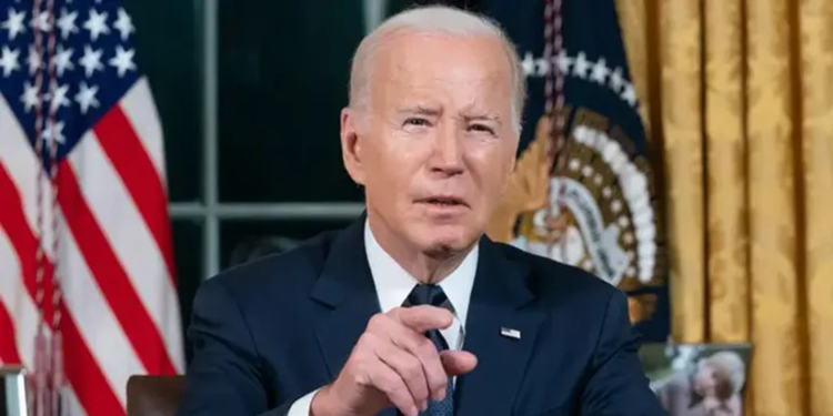 Biden erken oy kullandı