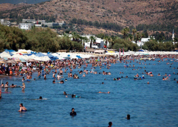 Bodrum'da sezon uzadı; 1 milyon 100 bin yabancı turist geldi