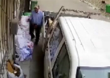 Bursa'da kız çocuğuna cinsel organını gösteren şüpheli aranıyor