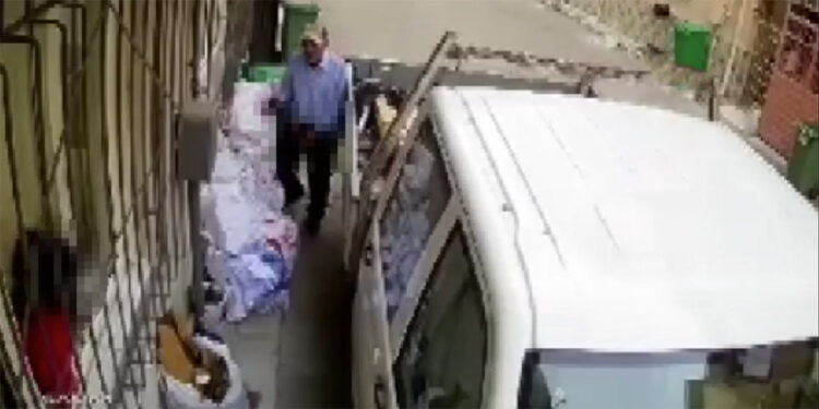 Bursa'da kız çocuğuna cinsel organını gösteren şüpheli aranıyor