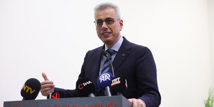 Bütüncül sağlık hizmeti mevzuatı üzerinde çalışıyoruz