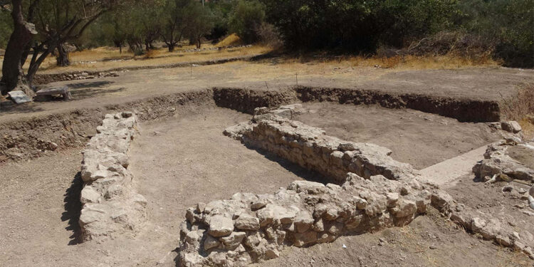 Arkeolojik kazılarda kadın ve çocuk iskeleti bulundu
