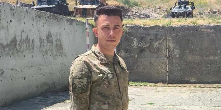 Şehidimizin Çanakkale'deki baba ocağına ateş düştü