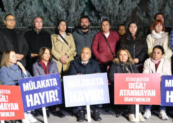 CHP'den Milli Eğitim Bakanlığı önünde oturma eylemi