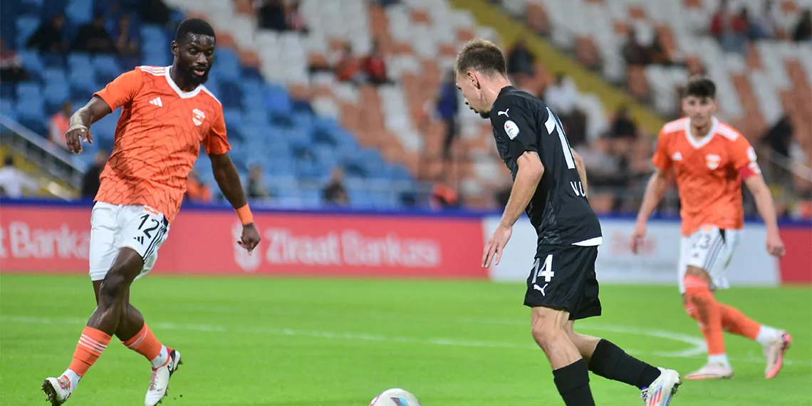 Adanaspor, evinde konuk ettiği çorluspor 1947'ye 2-1 yenildi. Adanaspor'u mağlup eden çorluspor 1947 4'üncü tura yükseldi.