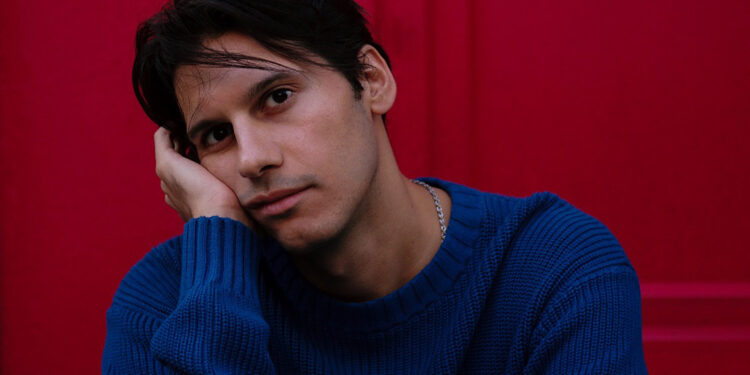 Can Ozan’ın yeni şarkısı ‘Acıtır gibi severek’ yayınlandı