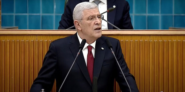 Cumhur İttifakı, şimdi DEM Parti ile el sıkışıyor